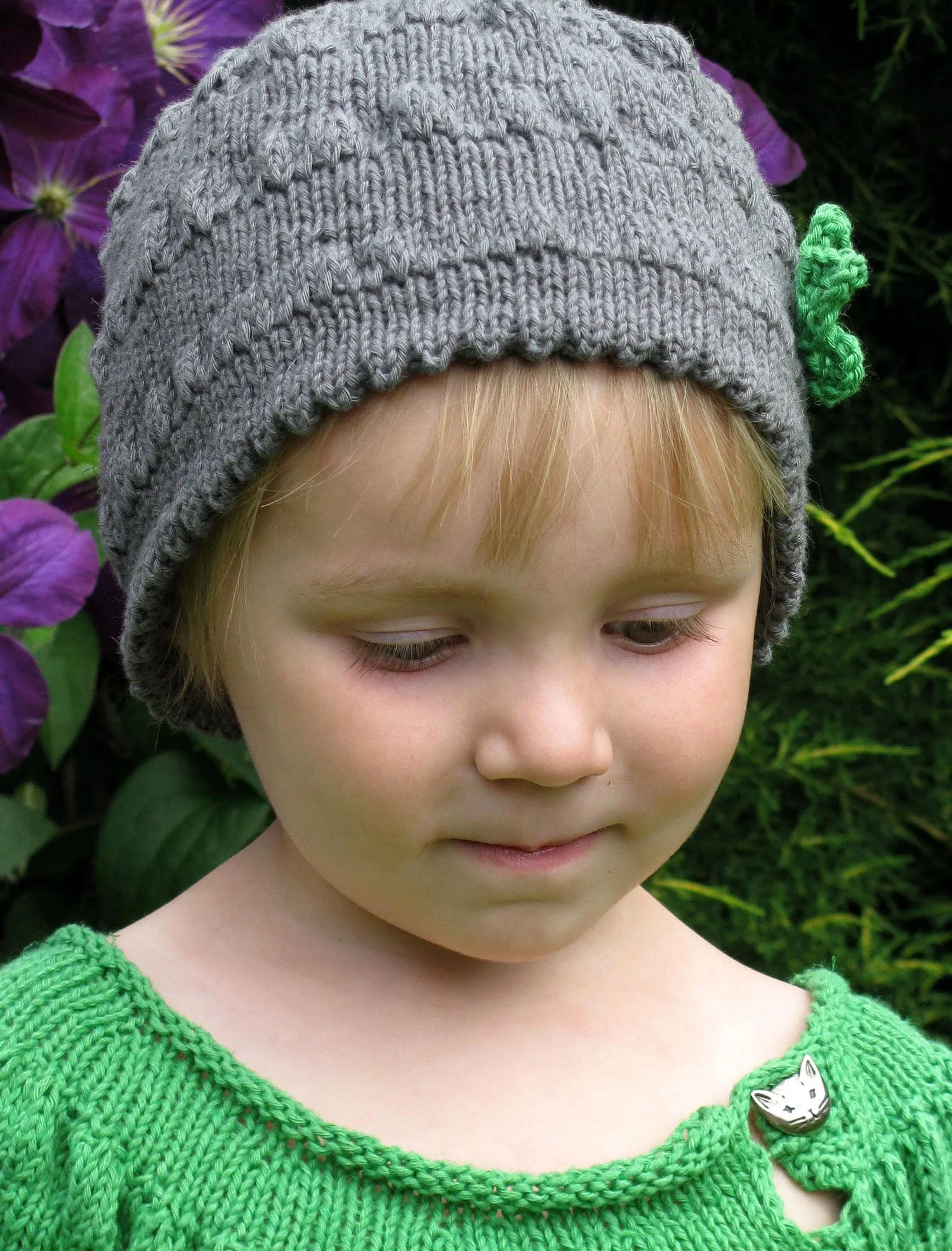 #427 Girly Cloche