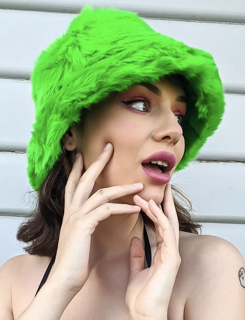 FOOLISH FUZZY HAT - GREEN