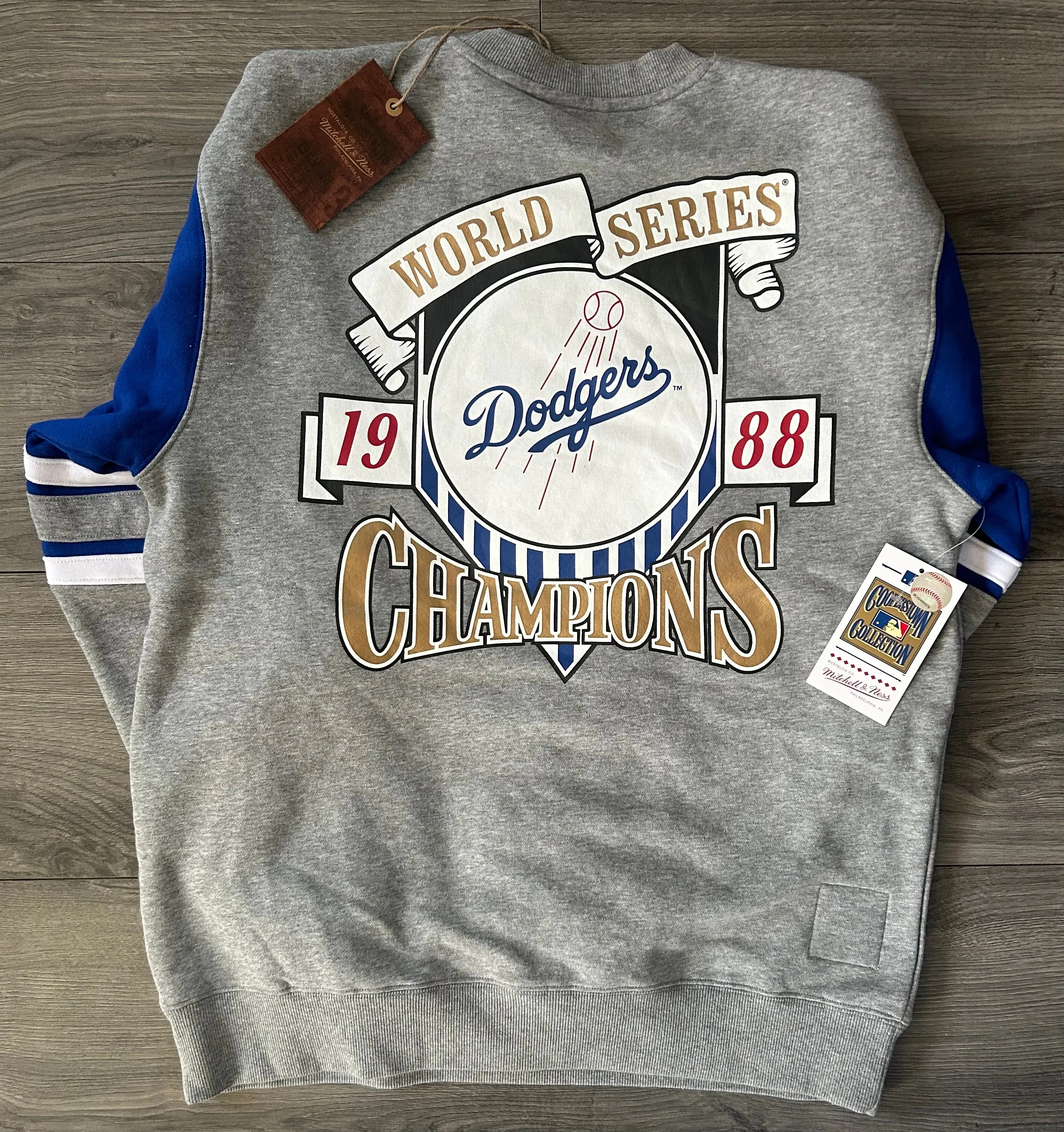 Los Angeles Dodgers Mitchell & Ness All over Crew Vintage Logo pullover