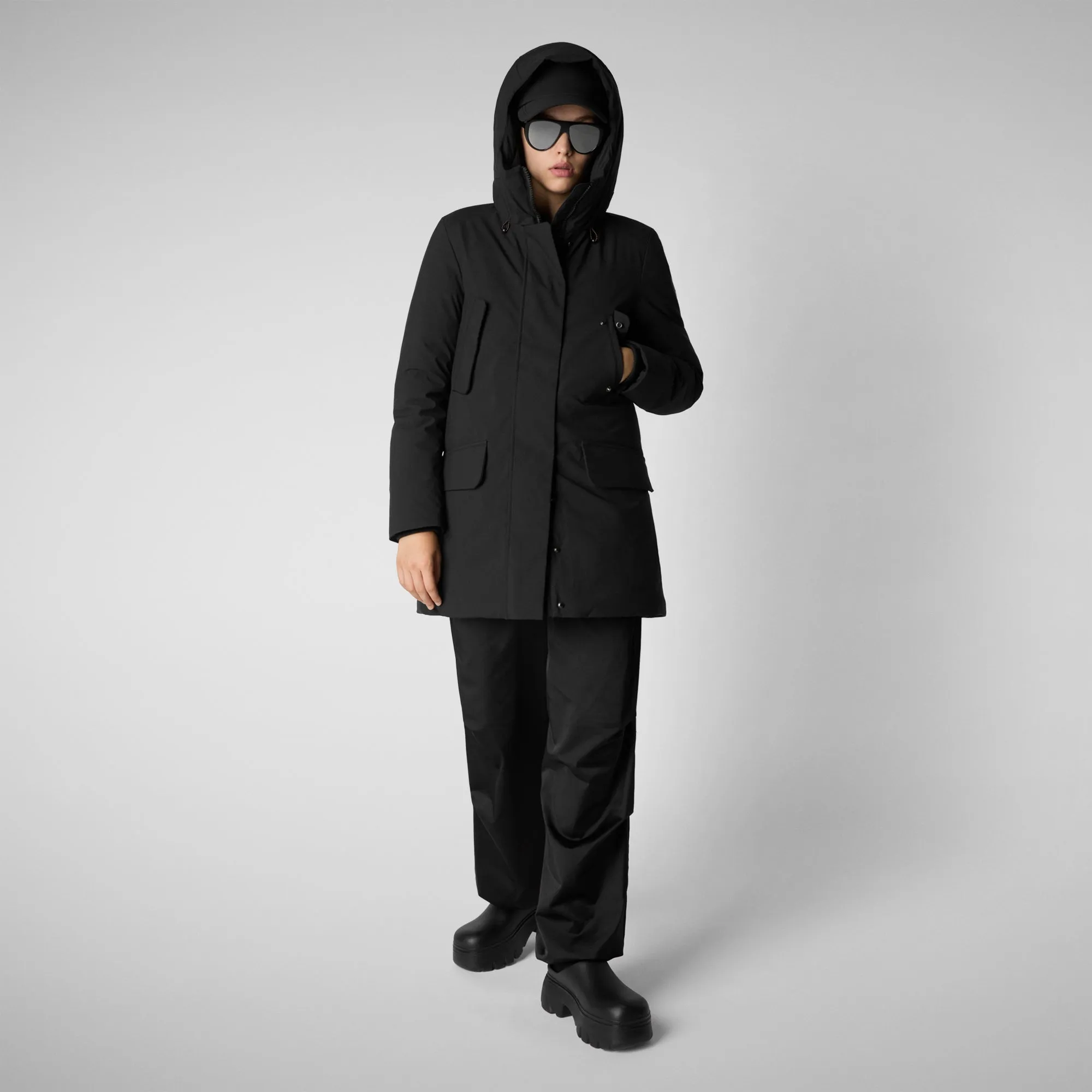 Woman's hooded parka Soleil in black