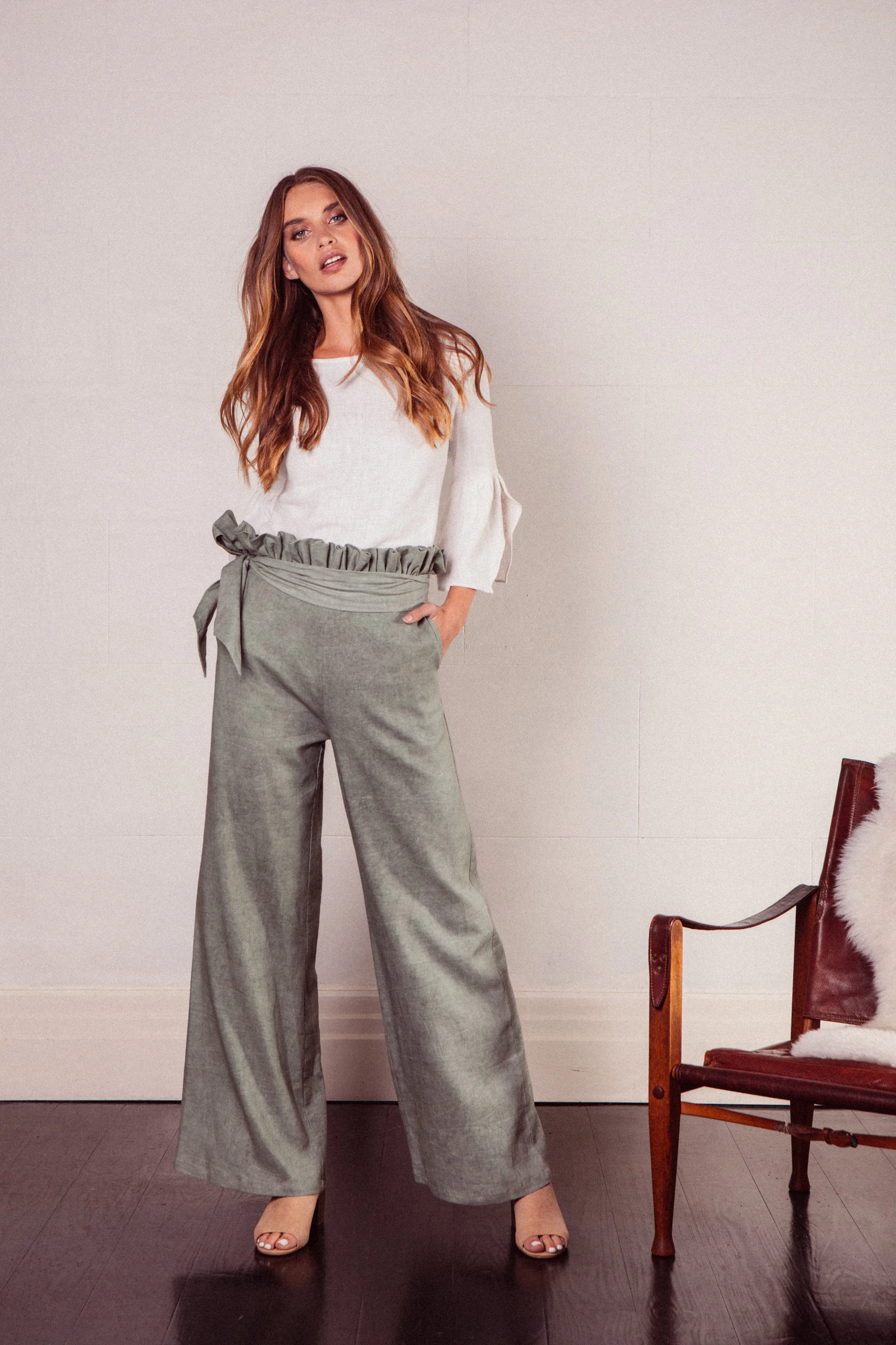 Zola Linen High Waisted Pants in Sage