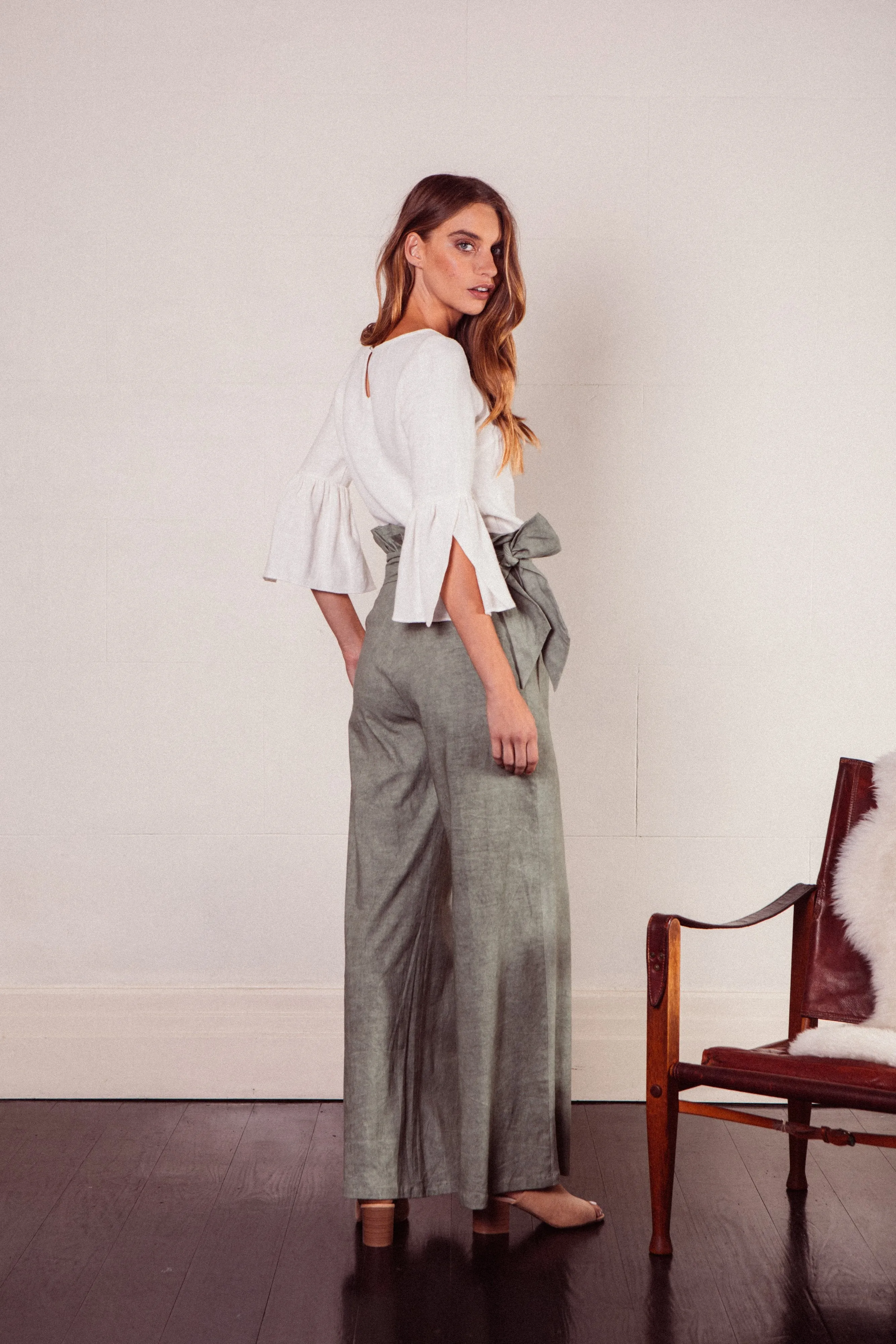 Zola Linen High Waisted Pants in Sage